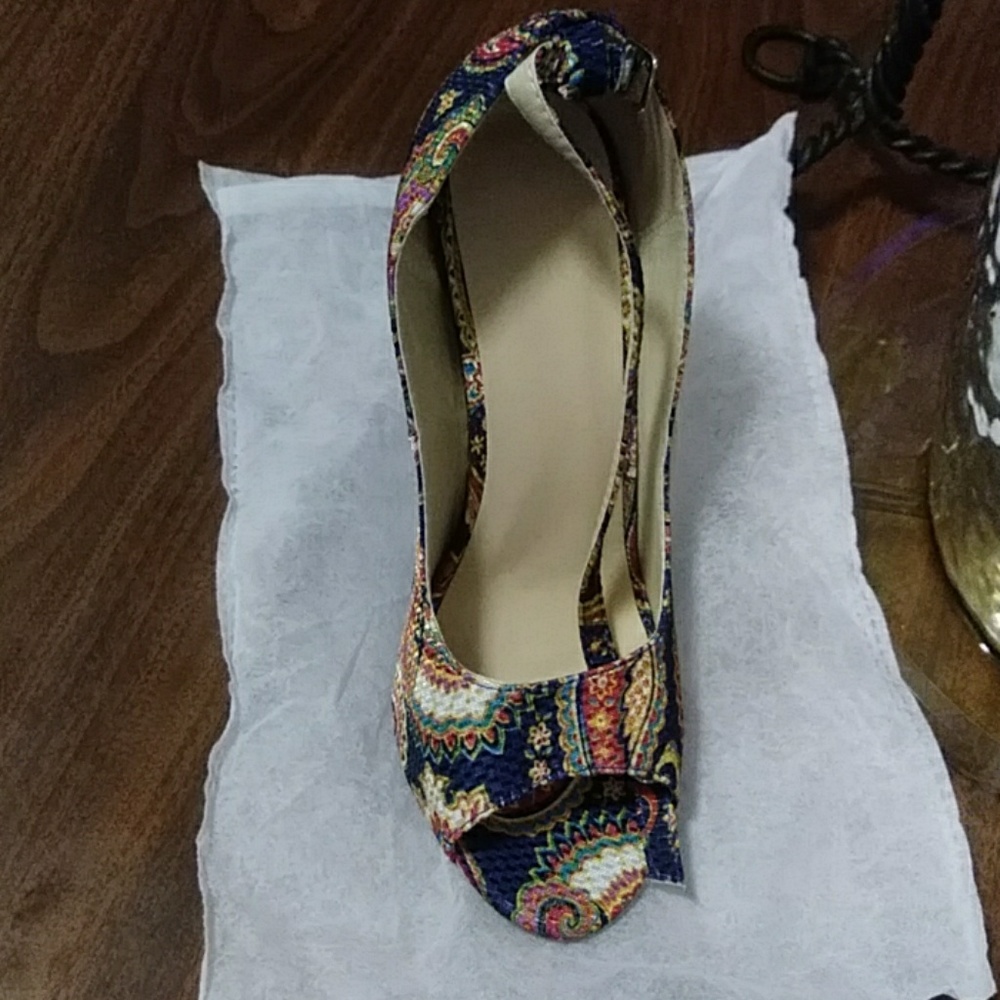 Shoes never worn